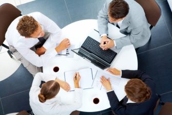 လုပ်ငန်းခွင်တွင် အကူအညီတောင်းခြင်း၊ ခိုင်းစေခြင်း (asking favor)